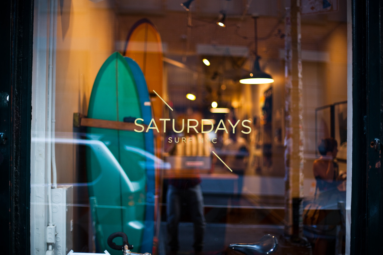 Cozy Caf Interior Turquoise Accents