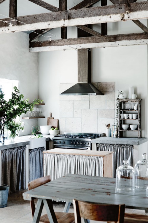 Rustic Countryside Kitchen And Dining Room