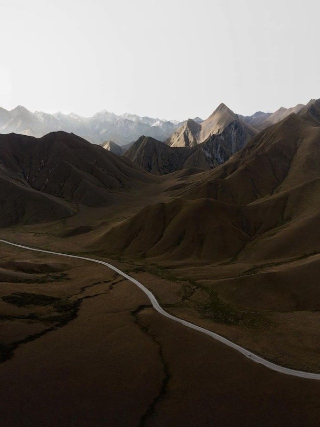 Dramatic Mountain Peaks Hindu Kush Landscape