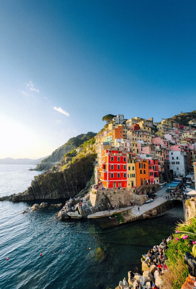 Colorful Seaside Town Italy Cliffs Ocean View