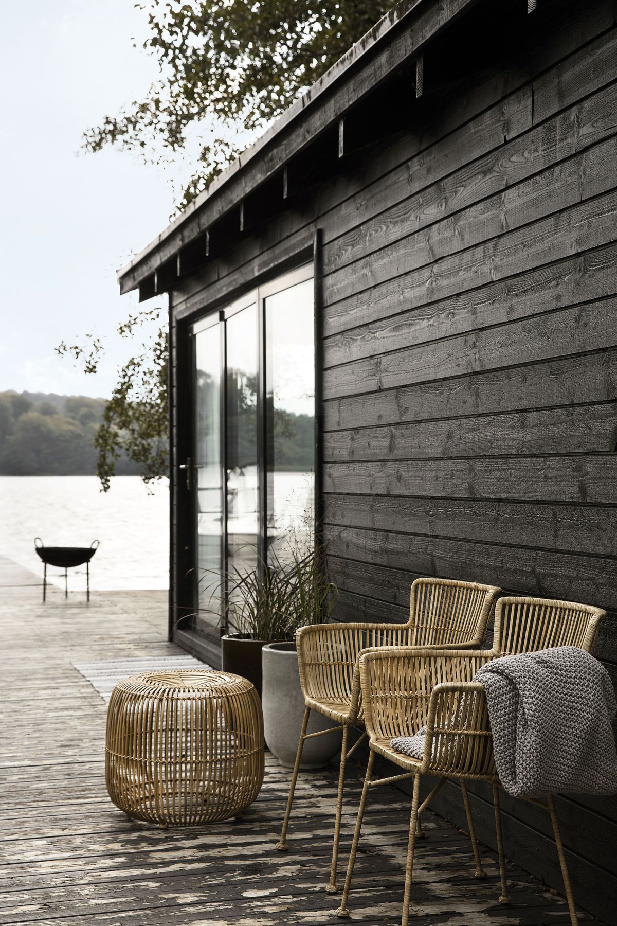 Lakeside Rattan Outdoor Furniture Landscape