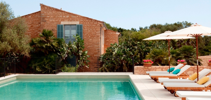 Mediterranean Villa With Private Pool And Gardens