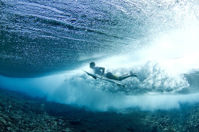 Underwater Surfing Wave Photography