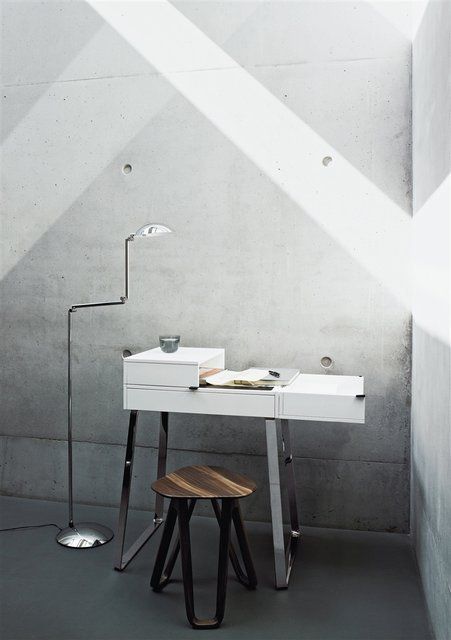 Minimalist Concrete Wall Home Office Interior