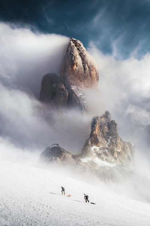 Snowy Mountain Peaks Climbers Fog