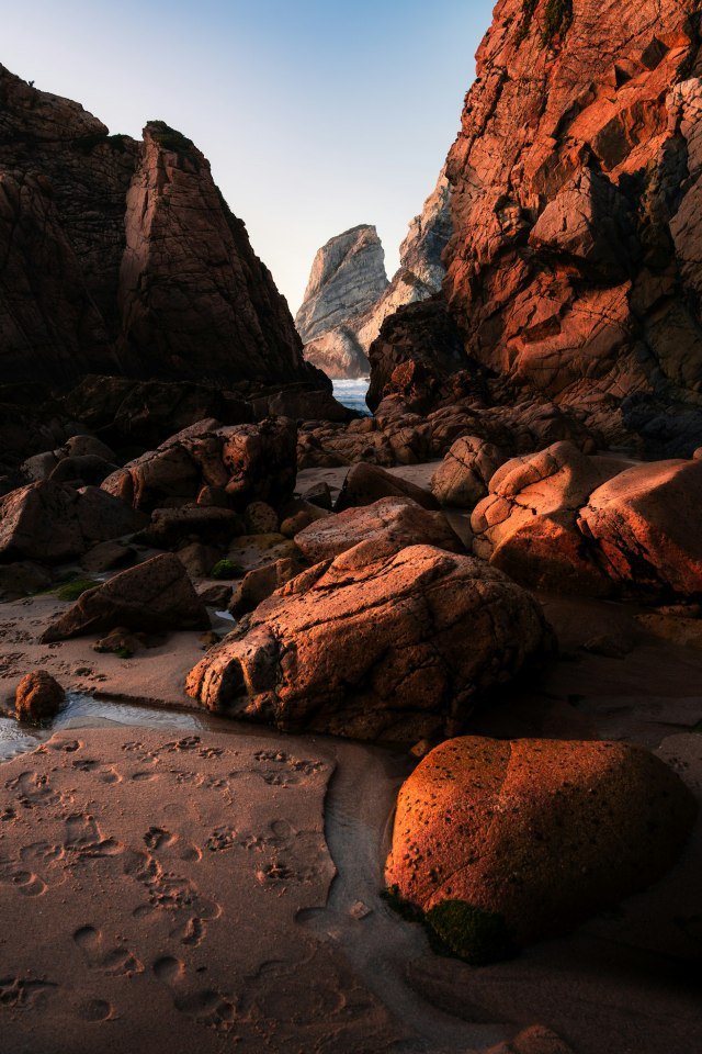 Red Rock Canyon Beach Ocean Archway Sunset Golden Hour