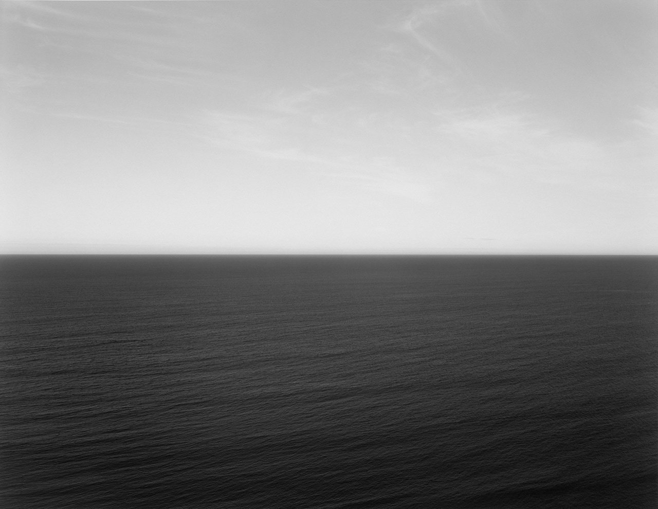 Dark Ocean Water Gray Sky Minimalist Horizon Black And White