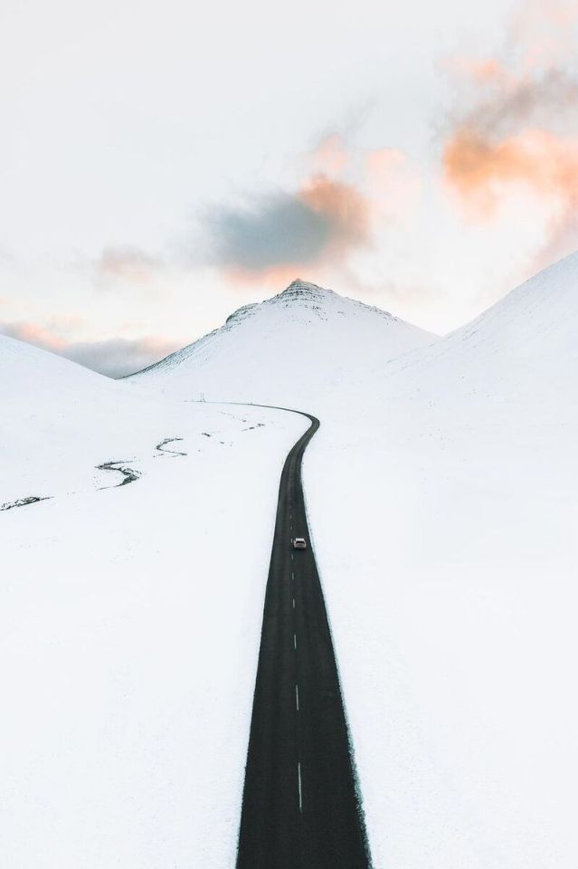 Snowy Mountain Landscape Photography